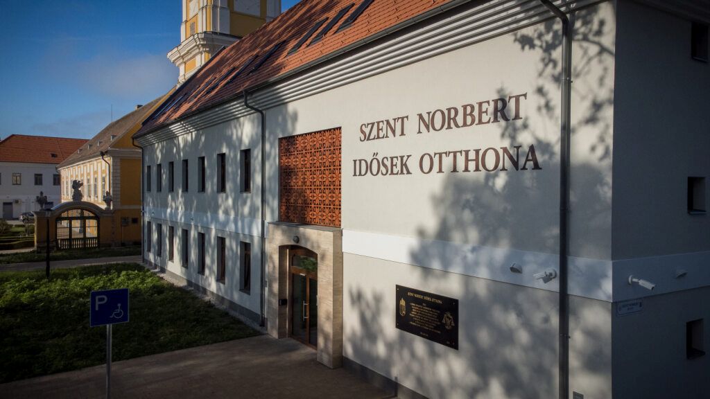 Csornai Premontrei Prépostság Szent Norbert Idősek Otthona